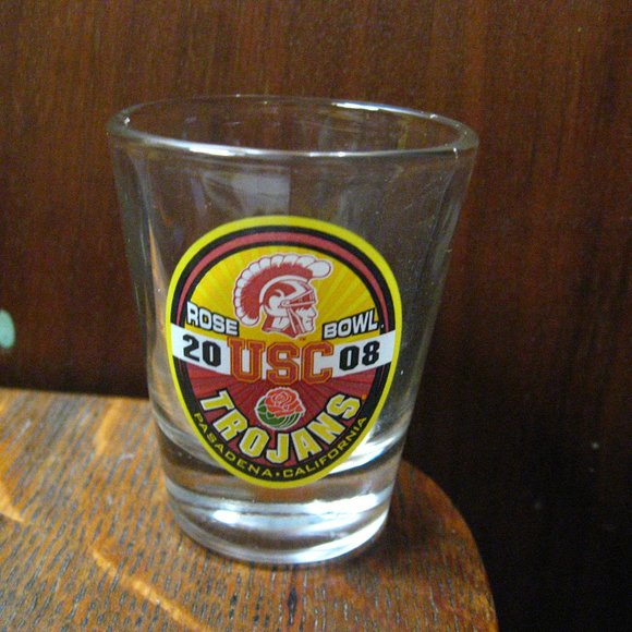 🏈 USC Trojans 2008 Rose Bowl Football Shot Glass - Picture 1 of 6